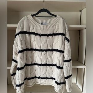 NWT Zara Cozy White and Navy Cable Knit Sweater